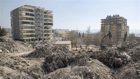 6 Şubat depreminde kaç kişi öldü 6 Şubat depremi saat kaçta oldu