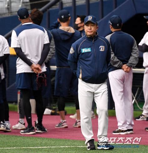 고척 인터뷰 통합우승 노리는 Nc 이동욱 감독 타자들에게 콤팩트한 스윙 요구세밀한 부분에서 갈린다 네이트 스포츠