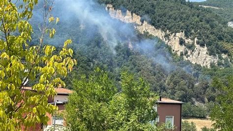 Incendio In Appennino Brucia Un Bosco A Monzuno