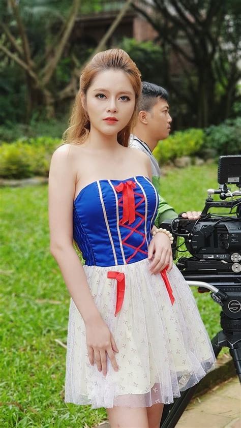 Nhan sắc hot girl bỏ thi Hoa hậu Hoàn vũ từng đóng Về nhà đi con Giải trí ZNEWS VN
