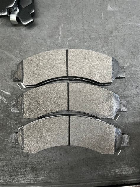 High Performance Ceramic Auto Spare Parts Disc Brake Pads For Toyota