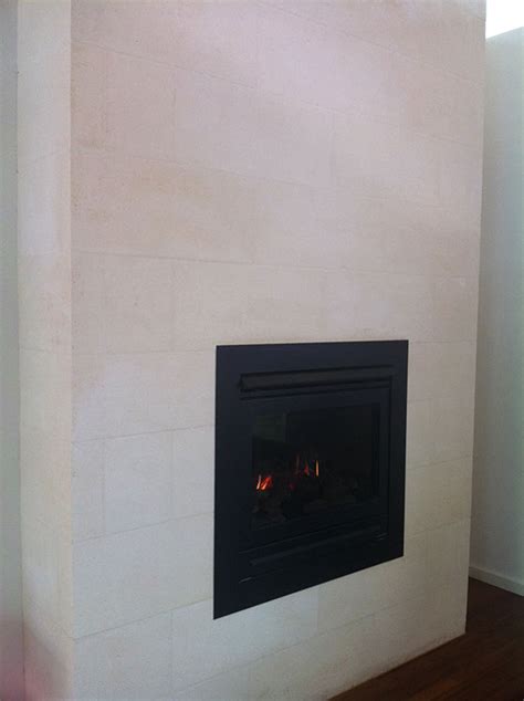 Showcase Walls 16 Bruhn Limestone