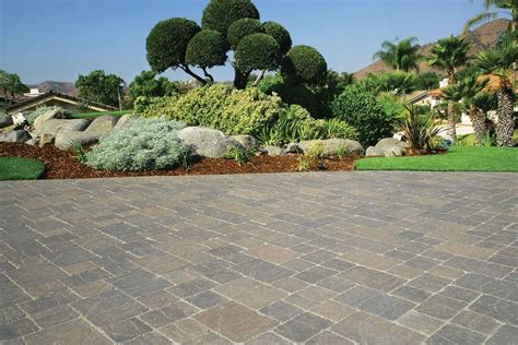 Country Manor® Pavers Keystone Retaining Wall Systems