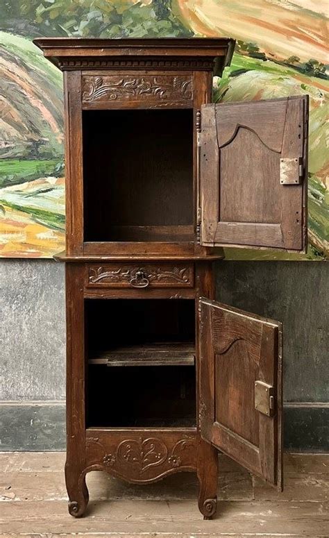 18Th Century French Carved Oak Cupboard The Hoarde Vintage