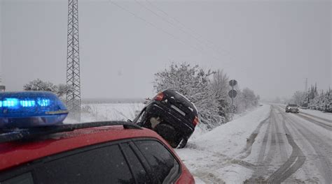 La Policía Foral atiende 26 accidentes de tráfico durante el temporal