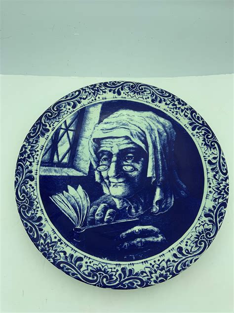 Collectible Plates Collectibles Art Collectibles Vintage Decor Blue