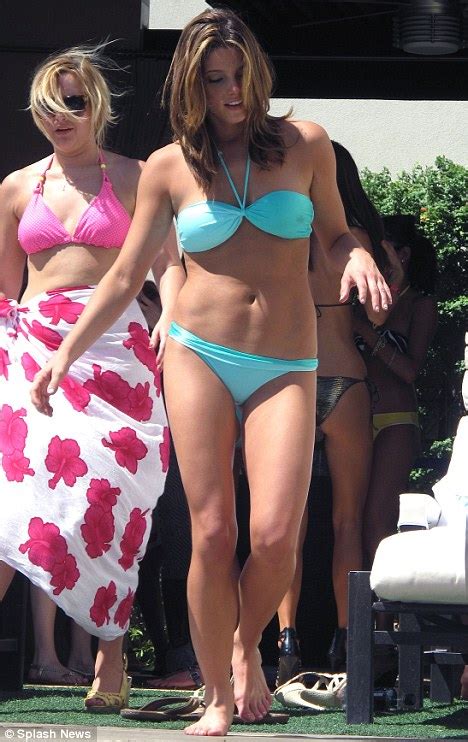 Twilight Star Ashley Green Strips To Her Bikini At Pool Party Daily Mail Online