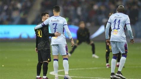 Pesan Haru Cristiano Ronaldo Ke Lionel Messi Usai Kalah Duel Dengan PSG