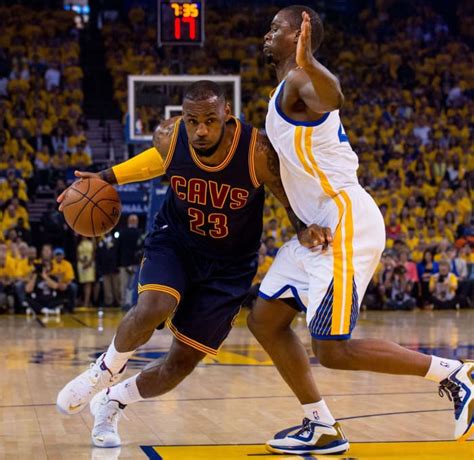 Stephen Curry Warriors Top Lebron Cavaliers In Game 1 Of Nba Finals