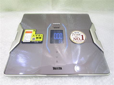 【未使用に近い】 美品 Tanita Innerscan Dual 体組成計 タニタ インナースキャン デュアル Rd 915l 2021年製 体重計 体脂肪計 ゴールド 展示品 W6516の