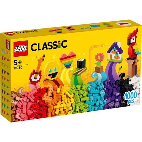 LEGO® Classic Lots of Bricks – AG LEGO® Certified Stores