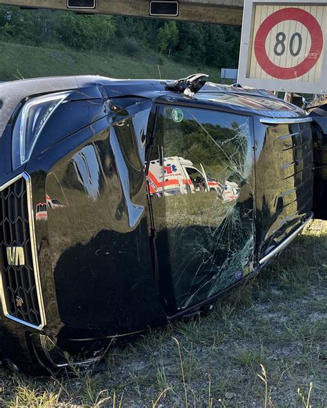 Auto überschlägt sich bei Selbstunfall FM1Today