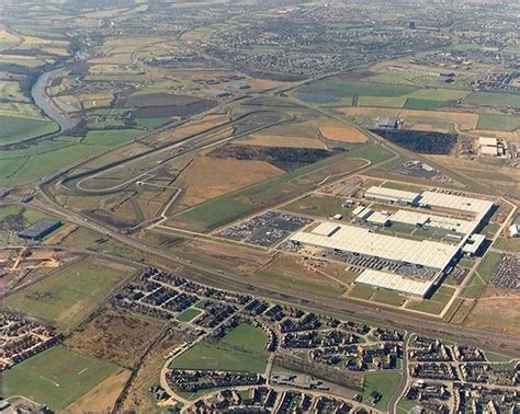 30 years of Nissan: How the Sunderland plant transformed the North East ...