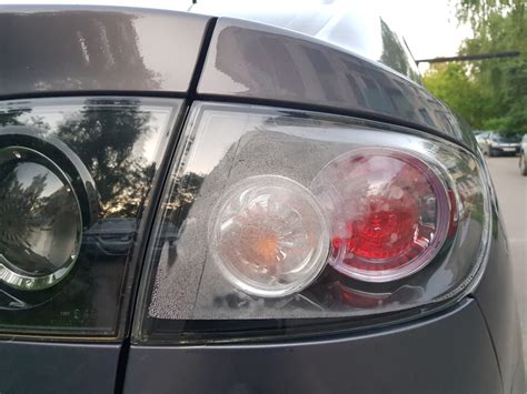 2. Запотевание заднего фонаря — Mazda 3 (1G) BK, 1,6 л, 2008 года ...