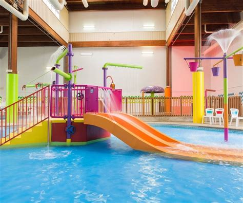 The Best Indoor Water Parks in Michigan for Splash-tacular Family Fun