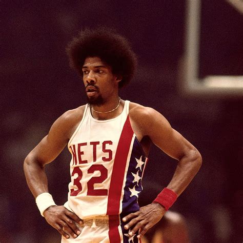 Le Retour Du Dr J Est Il Dans Les Coulisses Julius Erving Fond D