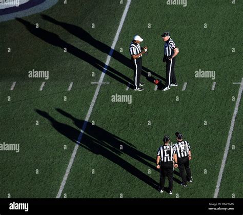 College Football Referees Hi Res Stock Photography And Images Alamy