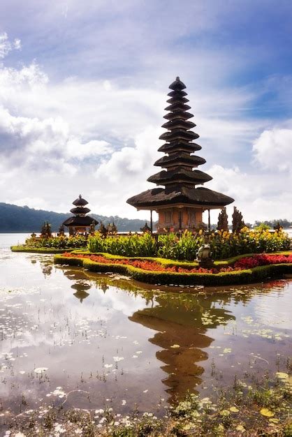 Premium Photo Pura Ulun Danu Bratan Hindu Temple On Bali Island Indonesia