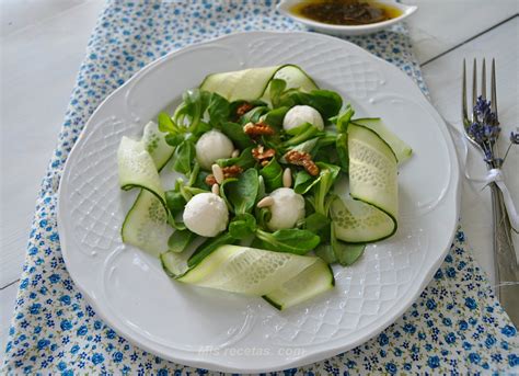 MIS RECETAS Ensalada de canónigos con vinagreta de lavanda