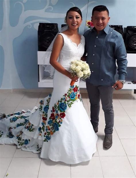 Venta Vestidos De Novia Bordados Yucatecos En Stock