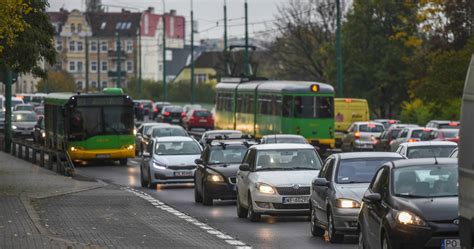 Inrix Poznań najbardziej zakorkowanym miastem w Polsce Motoryzacja w