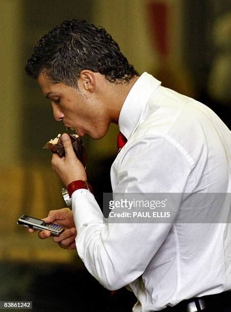 Cristiano Ronaldo Food Photos and Premium High Res Pictures - Getty Images