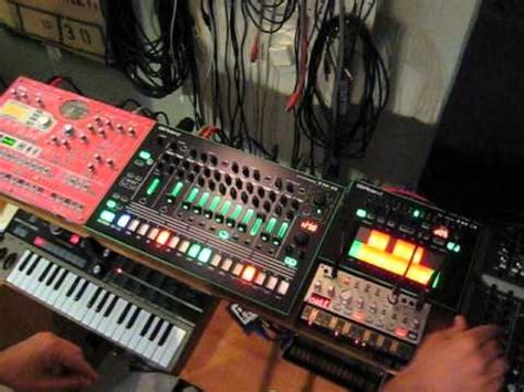 Roland Tr Korg Esx Volca Bass Detroit Techno Jam Youtube