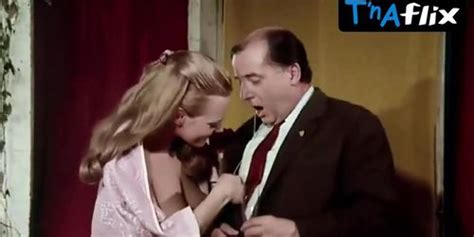 Doris Arden Breasts Scene In Dr Fummel Und Seine Gespielinnen