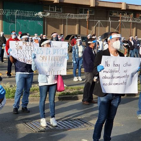 Manifestación Por Falta De Medicamentos Y Personal En El Issste PÓrtico