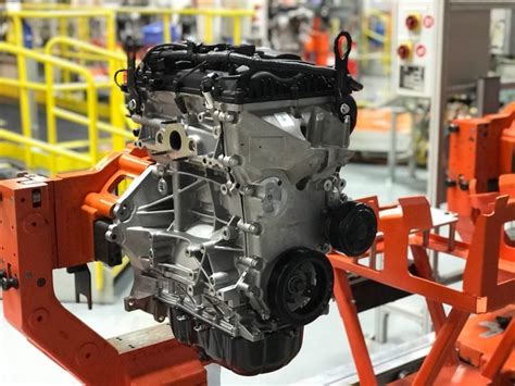 Ford Unveils New 1 5 Litre Dragon Petrol Engine To Launch With