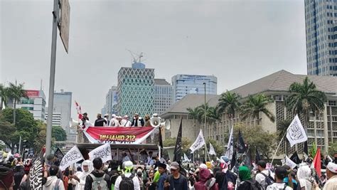 Massa Aksi Mujahid 212 Soal Demo Pelajar Saatnya STM Jaga NKRI