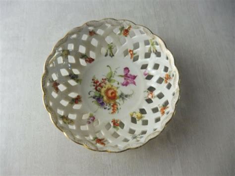 Ancienne Coupelle Vide Poche En Porcelaine Ajour E D Cor Fleurs