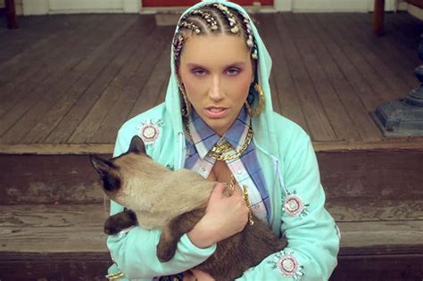 9 Weirdest Moments from Ke$ha's 'Crazy Kids' Music Video