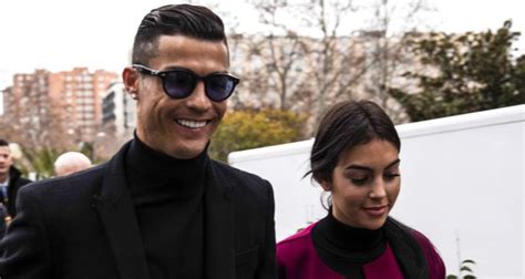 Manchester United Cristiano Ronaldo Et Georgina Rodriguez D Voilent