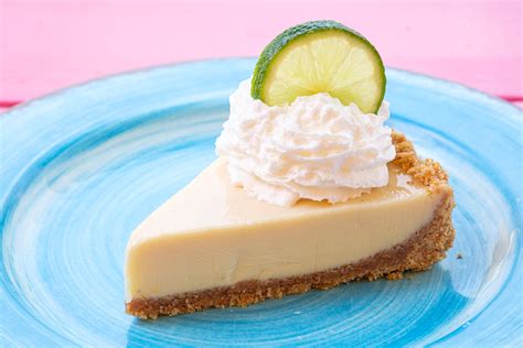 Key Lime Pie with Grand Marnier® Whipped Cream – Lucy Buffett