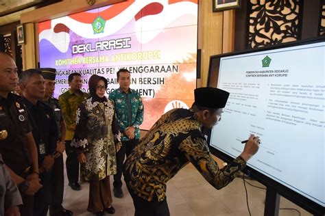 Plt Bupati Sidoarjo Dan Seluruh Kepala Opd Deklarasi Komitmen