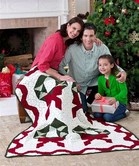 18 Free Crochet Christmas Blanket Patterns For Holidays