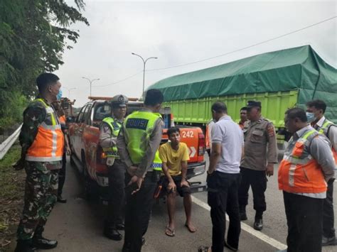 Keluarga Tolak Autopsi Penyebab Sopir Truk Gantung Diri Di Tol