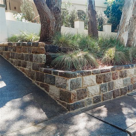 Sandstone Retaining Wall - Central Coast Hardscapes