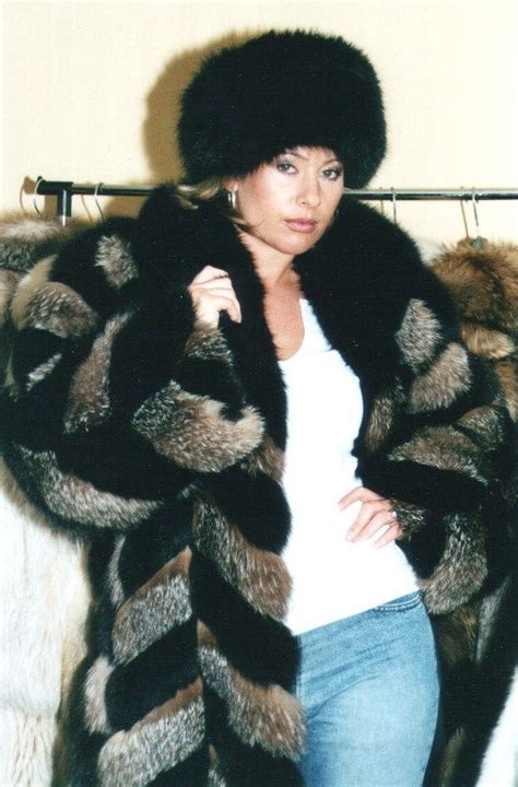 Pin By Sandra Huntington On Tracey Fur Fashion Fox Fur Coat Fur Coat