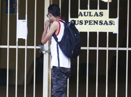 Mais De Das Escolas N O Retomaram Aulas Presenciais Em