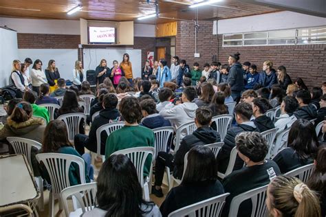 Concejales Y Funcionarios De Juventud Recorren Escuelas Para Invitar A