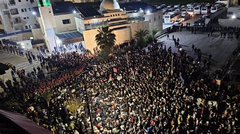 Jordan: Thousands of protesters surround Israeli embassy for fourth ...