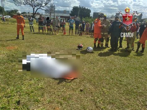 Um homem morre e três pessoas ficam feridas após acidente entre duas