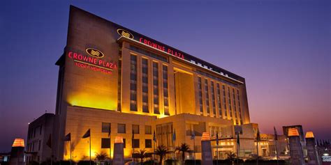 Stay In Best Hotels In Delhi And Know Why These Star Hotels Are