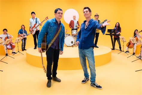 Capital Inicial e Samuel Rosa lançam clipe da faixa Amor em Vão Veja