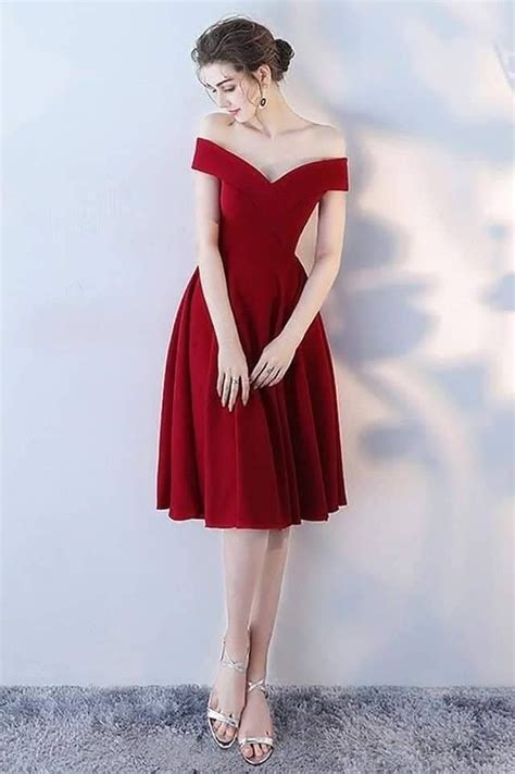 Pin By Loida Vargas On Moda Homecoming Dresses Knee Length Red