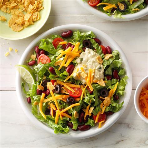 Meatless Taco Salad Recipe: How to Make It