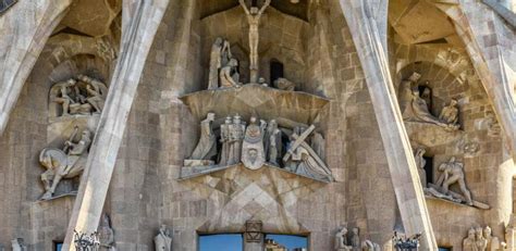 Instalación carrera por favor no lo hagas puerta de la pasion sagrada