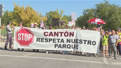 Vecinos Contrarios Al Cant N De Montecarmelo Llevan Su Protesta Al